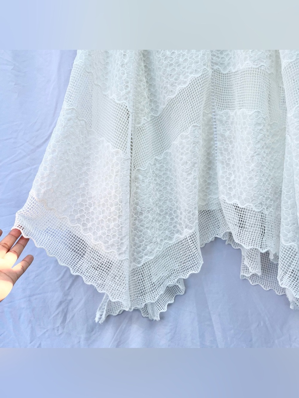 VINTAGE | MID-RISE LACE CROCHET ASYMMETRICAL MIDI SKIRT IN WHITE SIZE LARGE - Picture 3 of 7